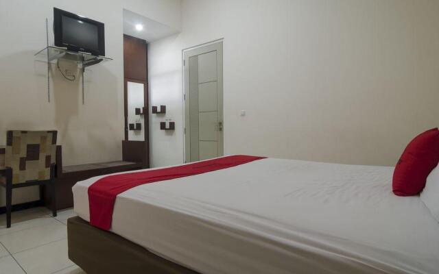 RedDoorz @ Rejosari