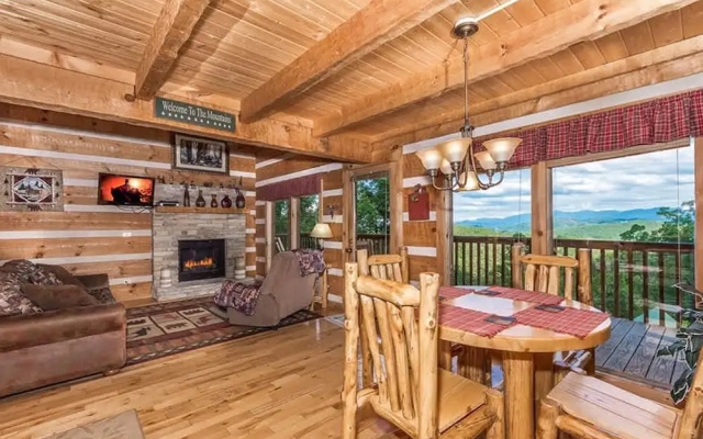 View Private Hot Tub Pool Table Fireplace Relax