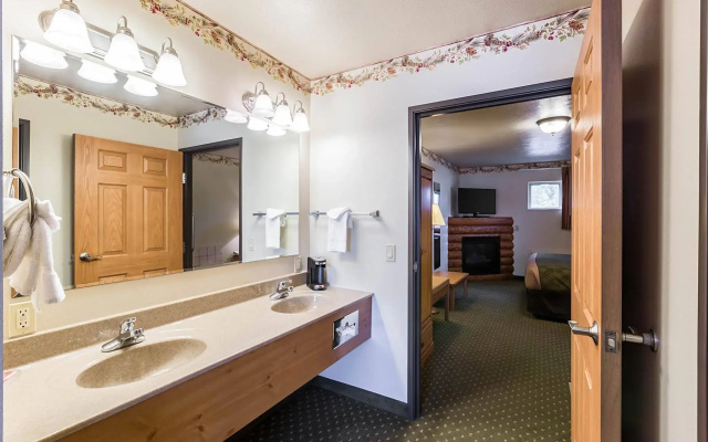 Harmony Inn & Suites