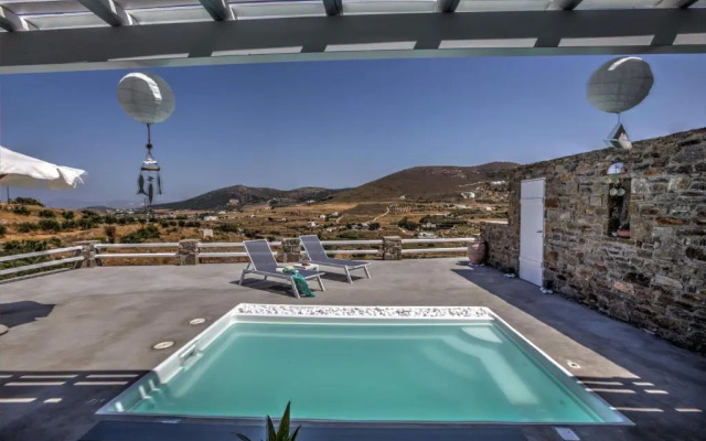 Parian White Luxury Apartments