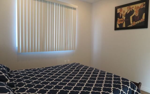 Fully Furnished Apartments near CSUN