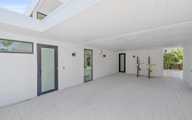 The Windward House 3 Bedroom Home by RedAwning