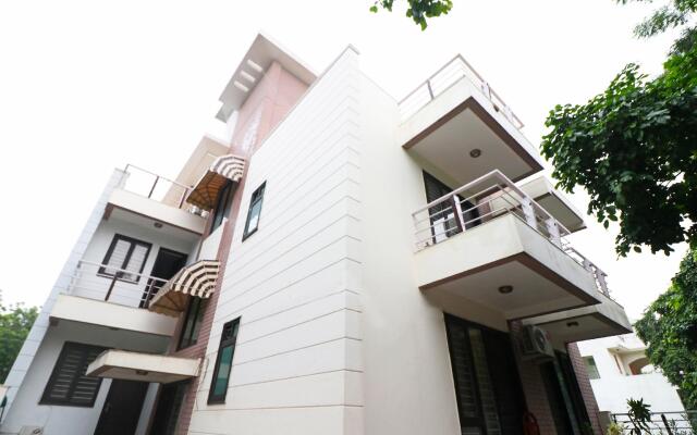 OYO 18685 Shweta Inn