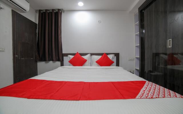 Silver Apartments by OYO Rooms