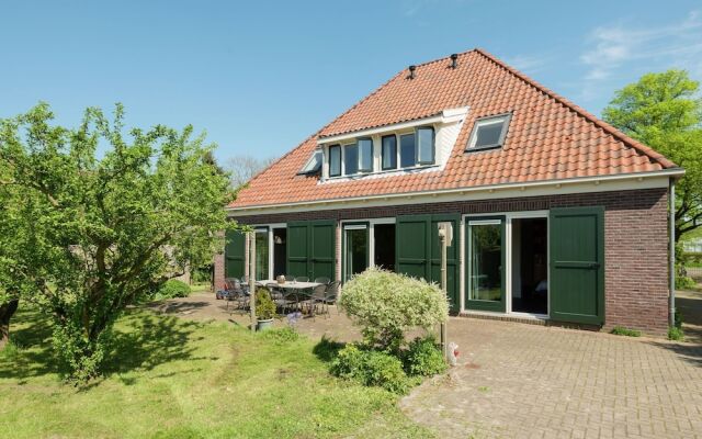 Inviting Holiday Home in Zuidoostbeemster near Center & Forest