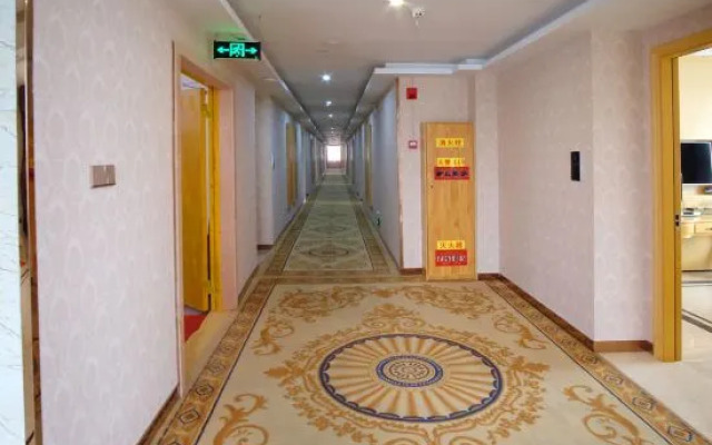 Wanxiang Hotel (Qinzhou Lingshan)