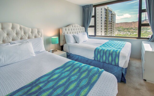 Waikiki Banyan - Ocean View Tower 1 Suite 3209