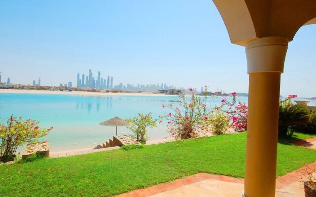 Kennedy Towers - Frond M Villa