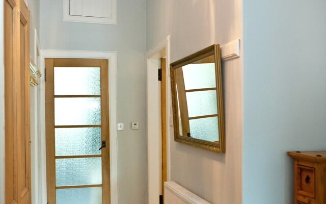 Edinburgh Serviced Apartment