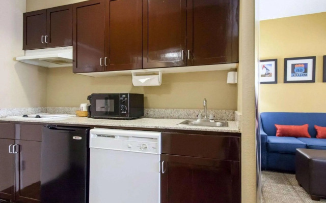 Comfort Suites Central/I-44