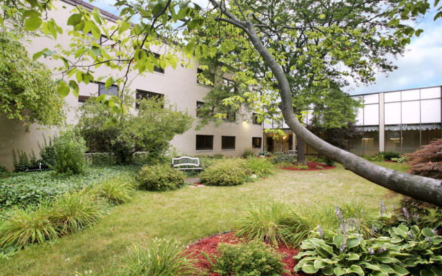 Ramada Lansing Hotel and Conference Center