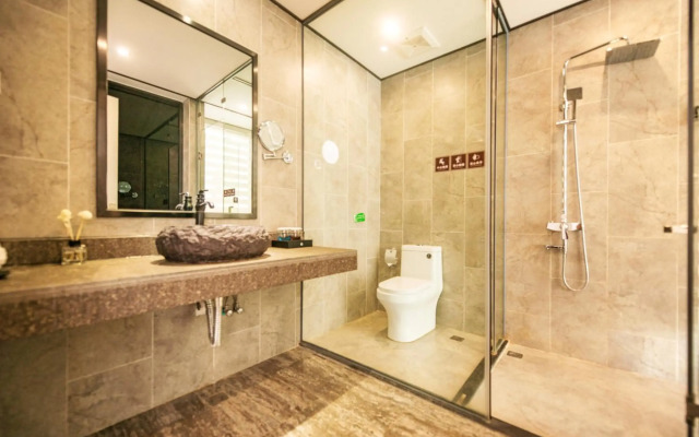 Peach Blossom Resort Hotel