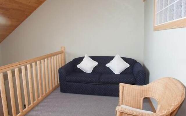 Creekview Court by Apex Accommodations