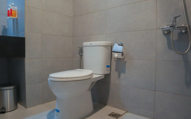 Super OYO Townhouse 2 Hotel Gunung Sahari