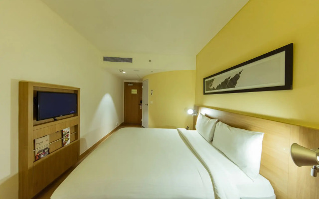 ibis Chennai SIPCOT Hotel