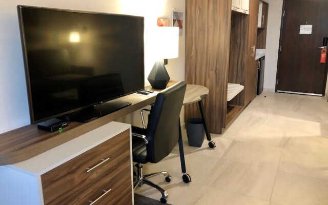 Holiday Inn Hotel & Suites Monterrey Apodaca Zona Airport by IHG