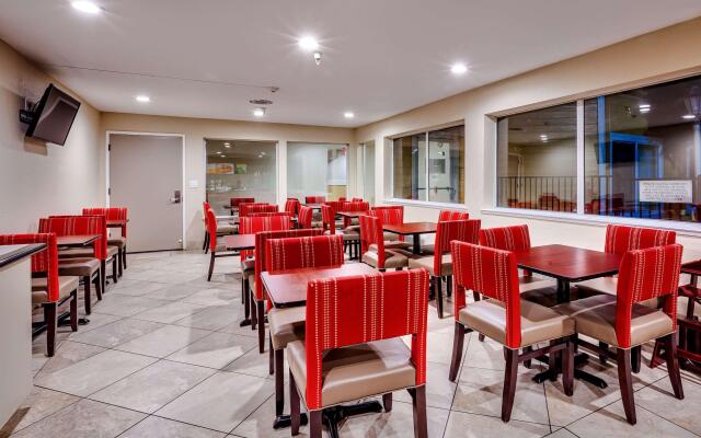Quality Inn near Six Flags Discovery Kingdom - Napa Valley