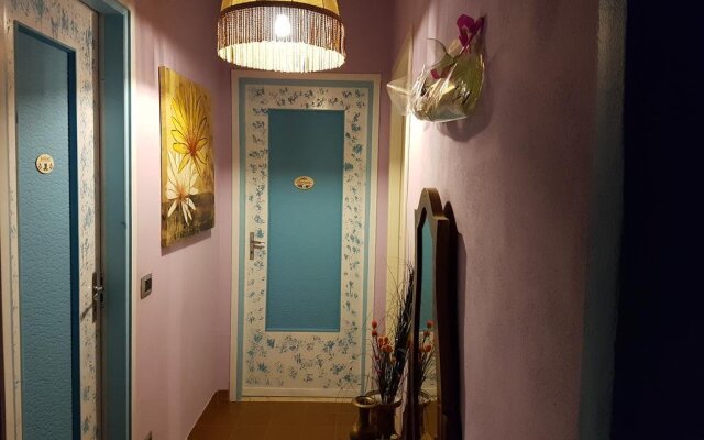 La Rosa tra le Vigne