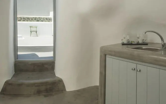 Aqua Serenity Luxury Suites - Adults Only