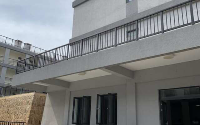 Phoenix Apartment by LINK