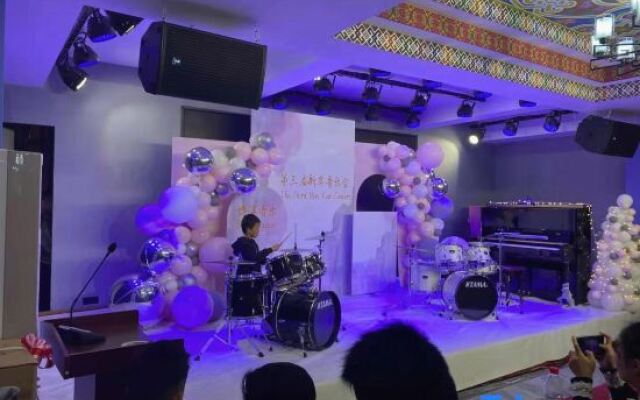 56 Nationalities Hotel