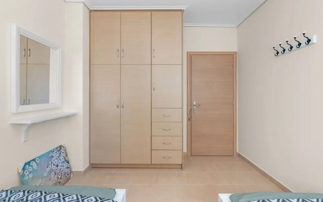 Nikiana Beach Modern Apartment
