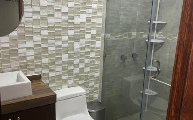 Lovely 3BR condo with Pool FREE Parking