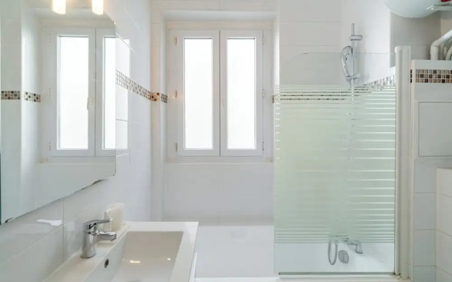 1539 Belles Feuilles