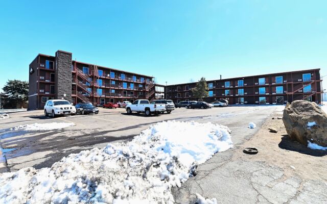 Summit View Inn