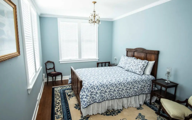 Valparaiso Inn Bed & Breakfast