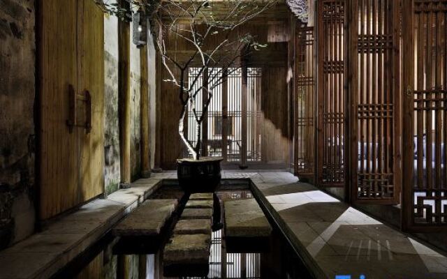 Sansheng Yizhai Hostel