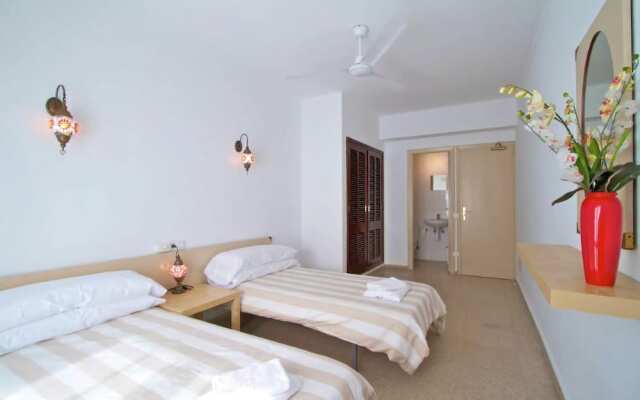 Hostal Paris