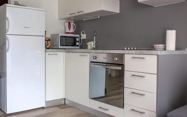 Studio Apartman Nina