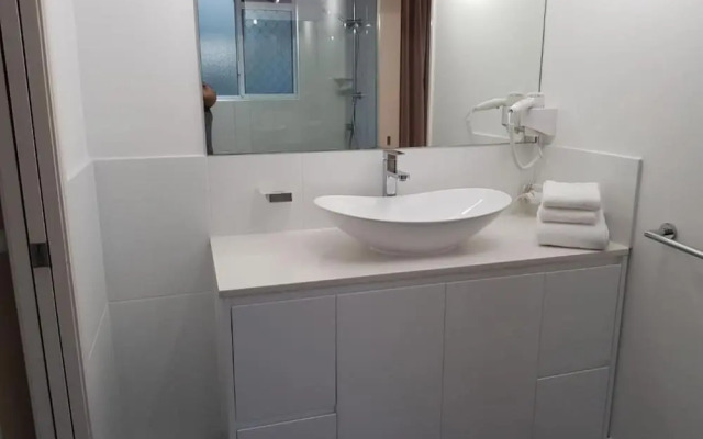 Sailfish Cove & RIVA Apartments