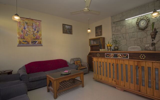 OYO 23353 Hidden Gem Residency