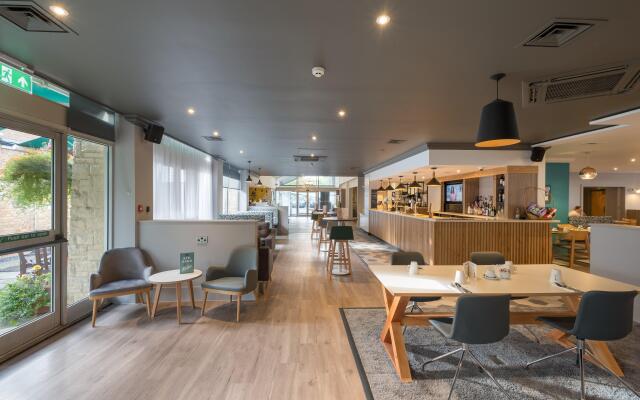 Holiday Inn Swindon by IHG