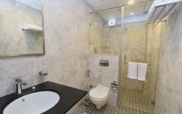 OYO 8045 Crest Hotel