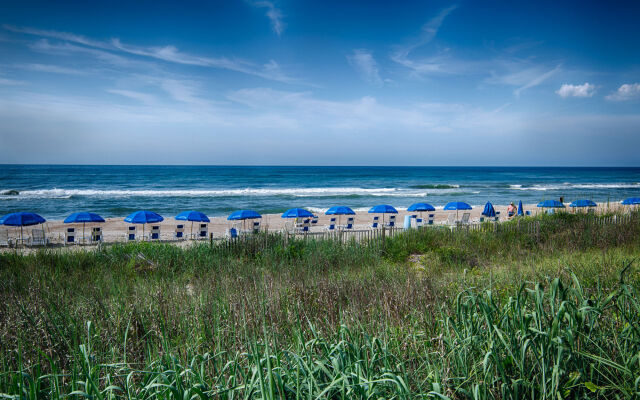 Crystal Coast Oceanfront Hotel