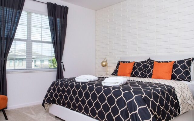 Gorgeous Family Home Sleeps 28 Blv103