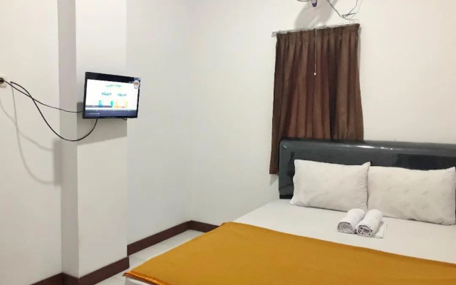 OYO 3729 Cattail Guest House – Guest Rooms – Pontianak