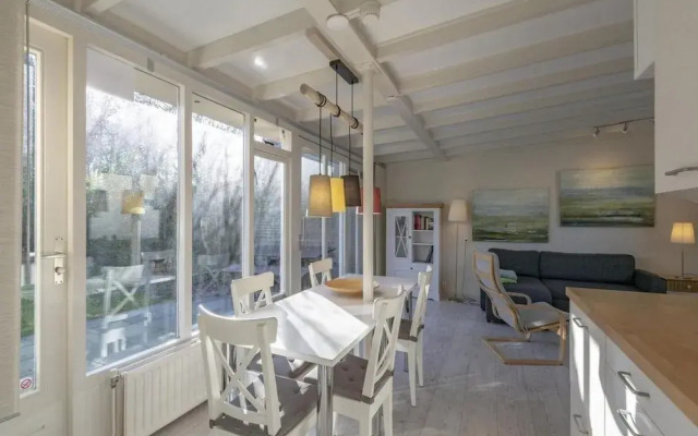 Nice Bungalow Near Beach for 5 Guest