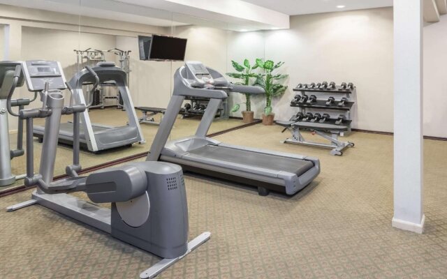 Holiday Inn Express Anaheim West by IHG