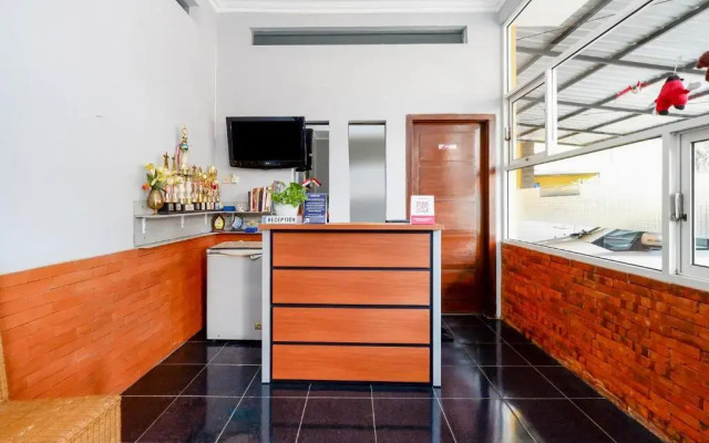 SPOT ON 2209 Solo Point Guest House Syariah