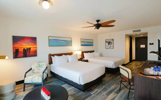 The Perry Hotel Naples