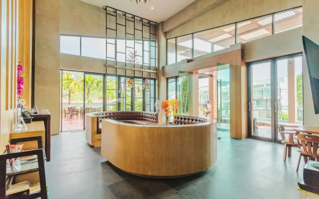 Condo in Nai Harn in ReLife 15-132-301