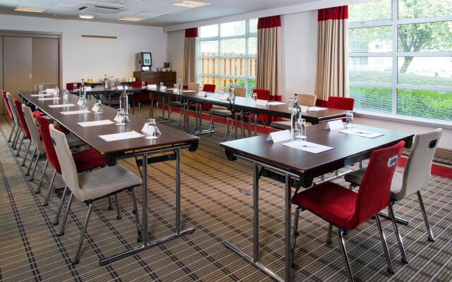 Holiday Inn Express Glasgow Airport by IHG