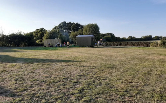 Glamping in Wiltshire in our Luxury Shepherds Hut