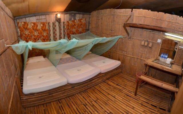 Sabah Tea Garden-Longhouses