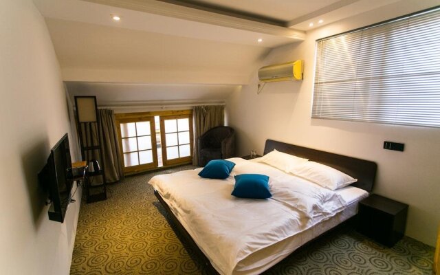 Tongli Yiyun Shuishe Boutique Hotel