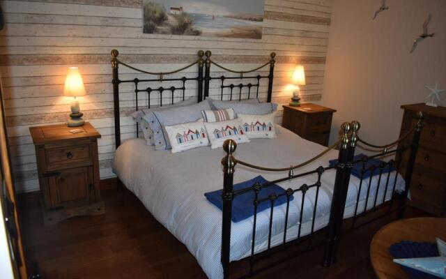 Lyonshall Lodge